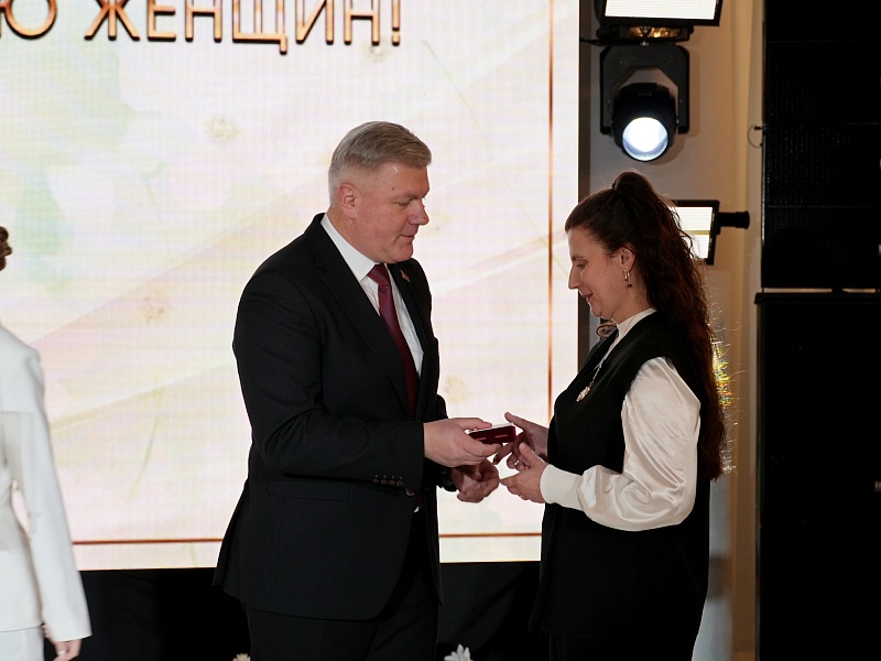 Высокая награда за материнский подвиг: Виктория Любенкова удостоена ордена Матери