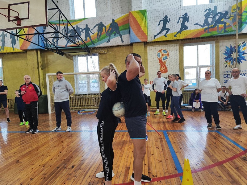 спортивный праздник «Мама, папа, я — спортивная семья»