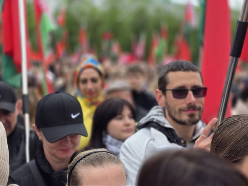 ПОД СИМВОЛАМИ ГОРДОСТИ И ЕДИНСТВА!
