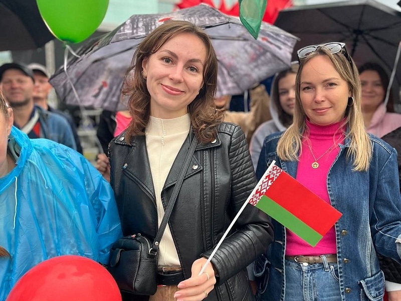 ЛИФТОСТРОИТЕЛИ УЧАСТНИКИ ПАРТИОТИЧЕСКОГО ФОРУМА 