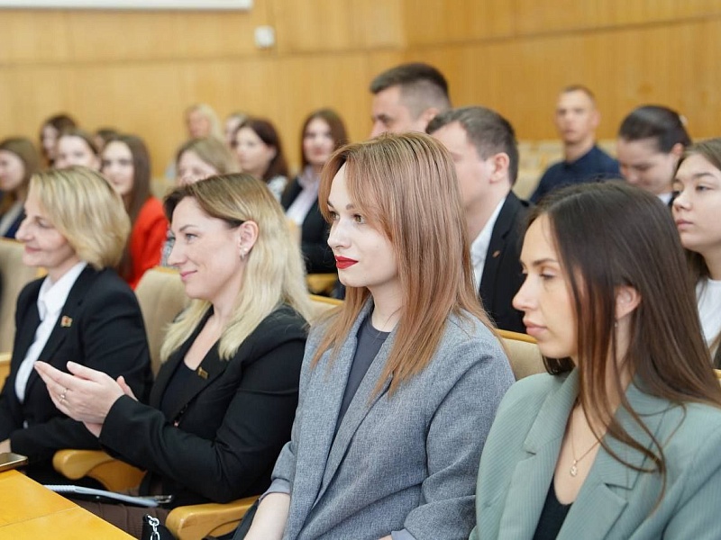В Могилевском облисполкоме состоялась встреча, посвященная развитию молодежной политики в регионе! 