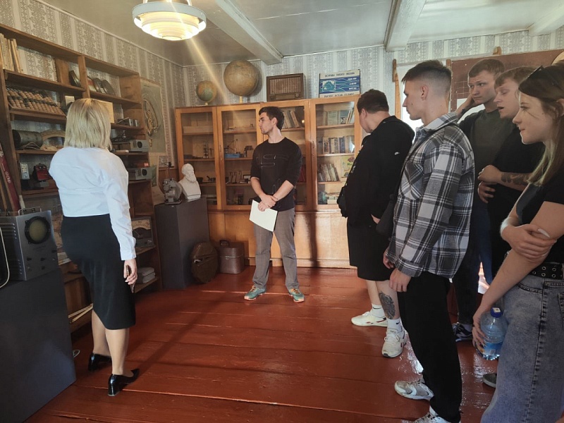 Молодые специалисты ОАО "Могилевлифтмаш" побывали в Александрии - малой родине Президента