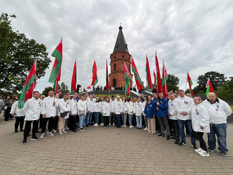 Коллектив "Могилевлифтмаш" принял участие в митинге-реквиеме «Звон скорби» на Буйничском поле
