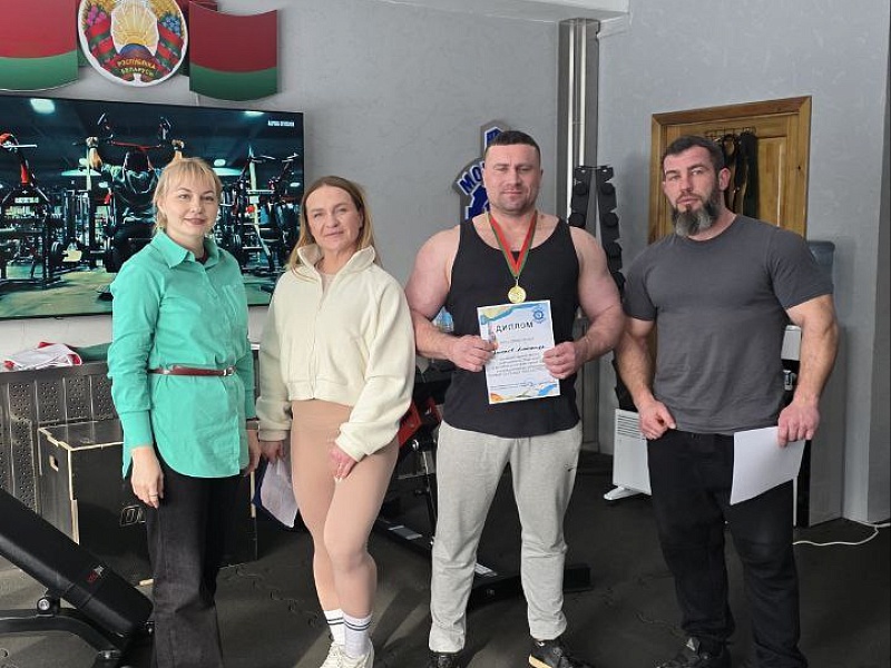 Железная сила воли: самый сильный лифтостроитель 