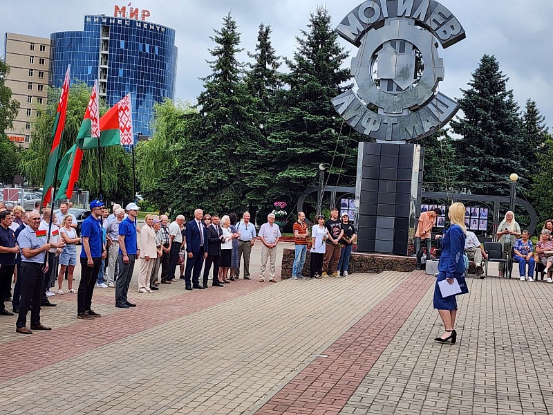 Открытие мемориальной доски в честь первого директора предприятия