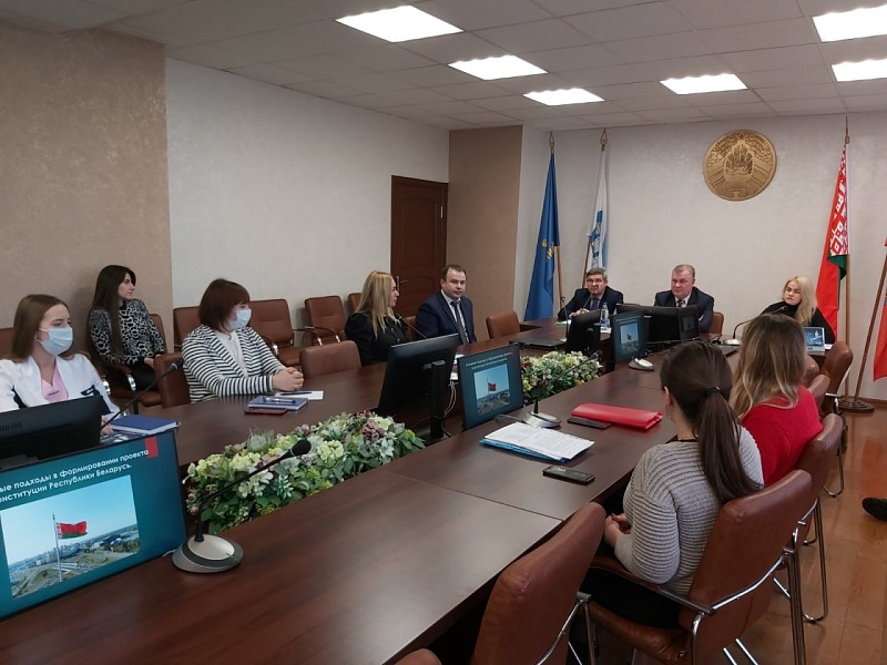 Встреча с начальником главного управления юстиции Могилевского облисполкома Маймусовым Александром Сергеевичем и директором регионального центра правовой информации Могилевской области Натальей Станкевич.