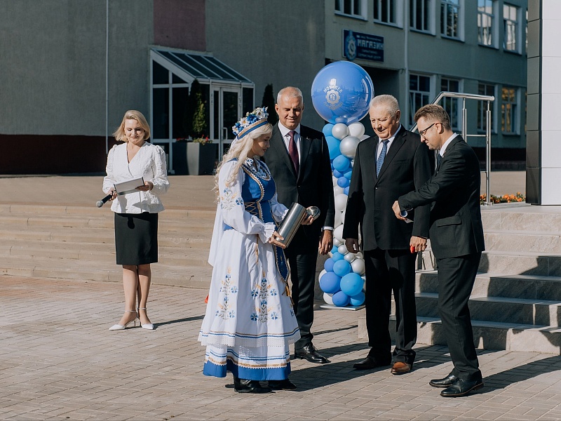 СВЯЗЬ ЭПОХ И ПРЕЕМСТВЕННОСТЬ ПОКОЛЕНИЙ 