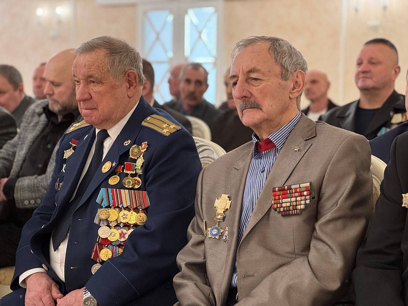 С БЛАГОДАРНОСТЬЮ ЗА ОТВАГУ