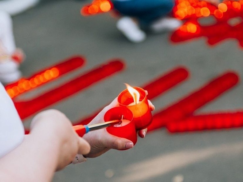 Священный долг и вечная память: лифтостроители провели акцию «Огонь доблести и памяти»