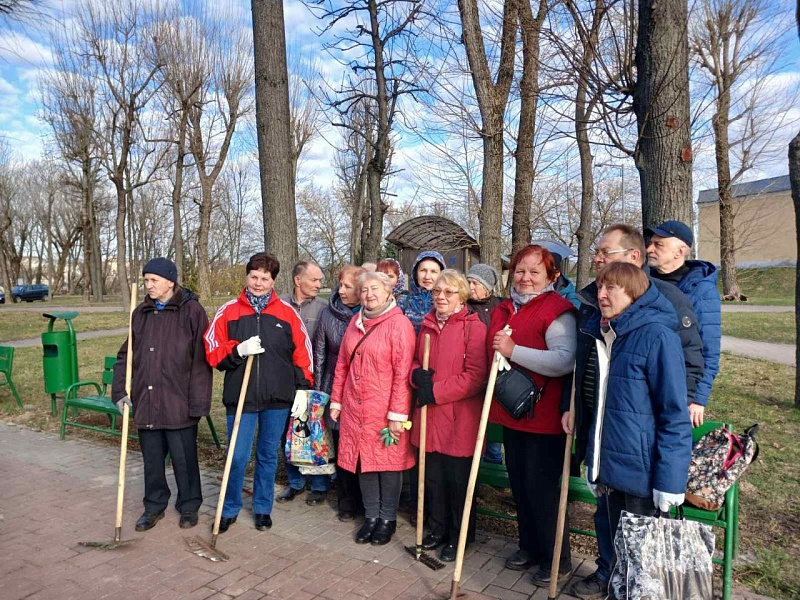 Лифтостроители на городском субботнике!
