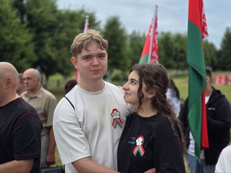 Священная память и гордость за страну — лифтостроители приняли участие в торжественном митинге на легендарном Буйничском поле