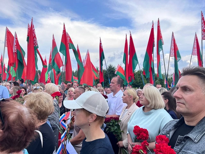 Эхо войны, голос памяти: «Могилевлифтмаш» на митинге «Звон скорби».