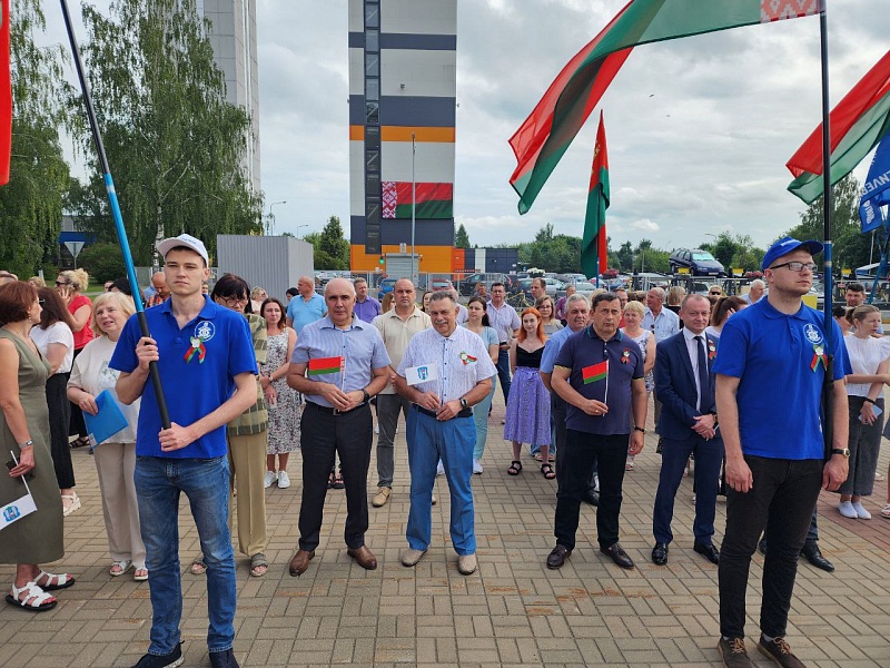 Открытие мемориальной доски в честь первого директора предприятия