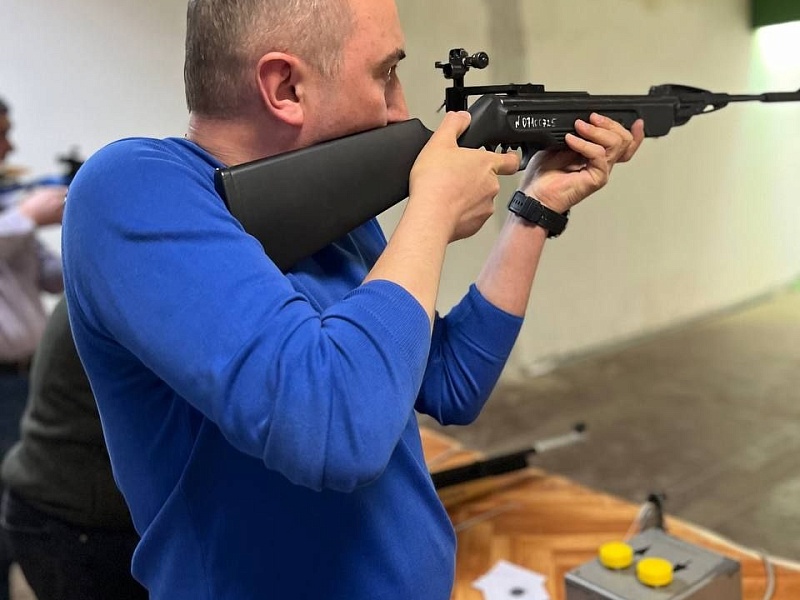 Команда заводчан приняла участие в соревнованиях по стрельбе городской спартакиады!