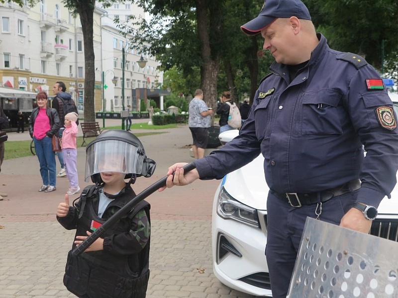 Традиционный праздник «В школу — с Белой Русью!»