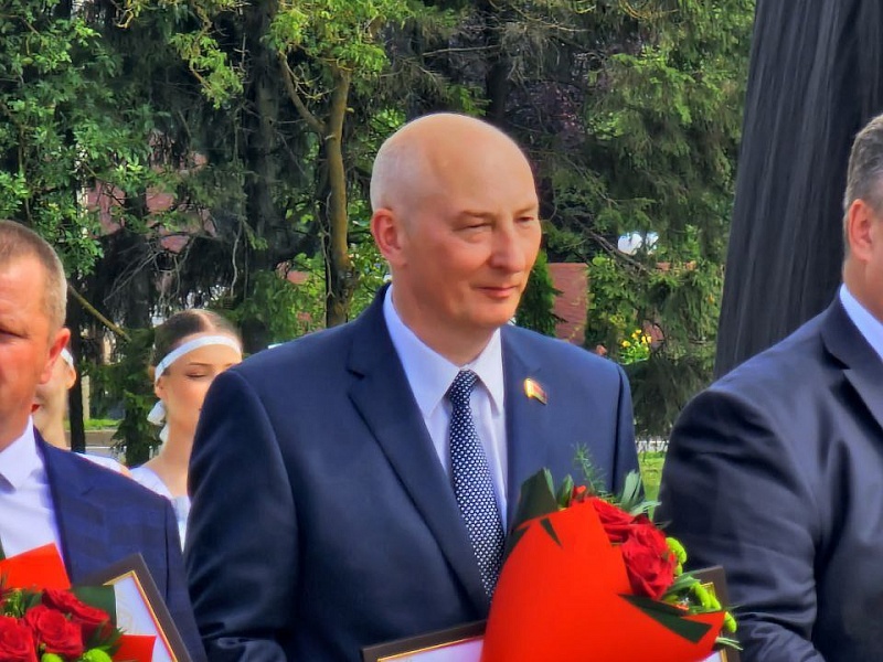 Церемония открытия областной Доске почета