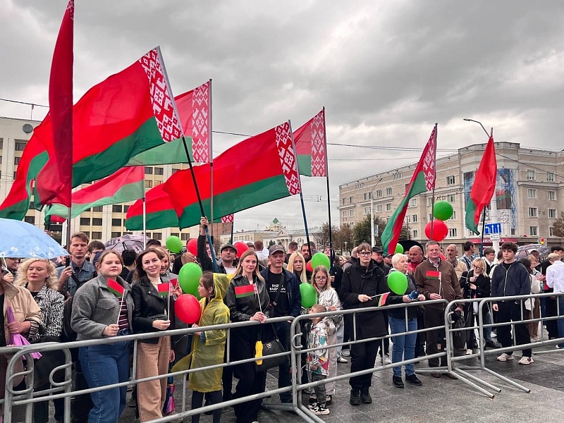 ЛИФТОСТРОИТЕЛИ УЧАСТНИКИ ПАРТИОТИЧЕСКОГО ФОРУМА 