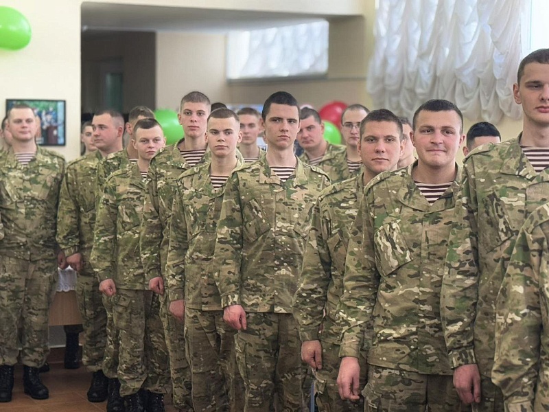 Акция Белорусского союза женщин "МАМИНЫ ПИРОГИ" согрела сердца военнослужащих