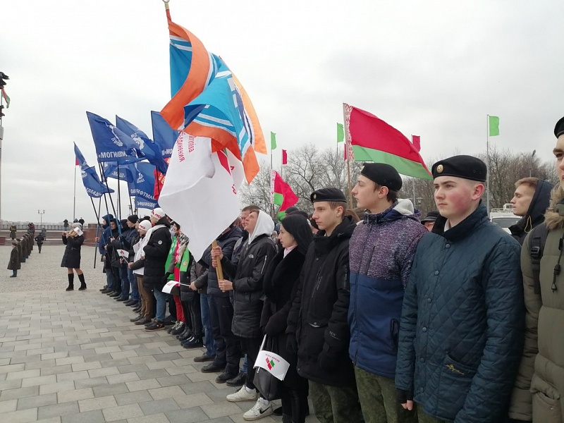 Торжественное возложение цветов, посвященное Дню защитников Отечества и Вооруженных сил Республики Беларусь