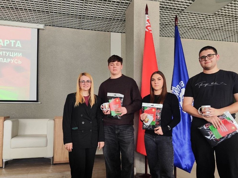 Знать свой Закон: на «Могилевлифтмаш» прошла встреча с молодежью в преддверии Дня Конституции