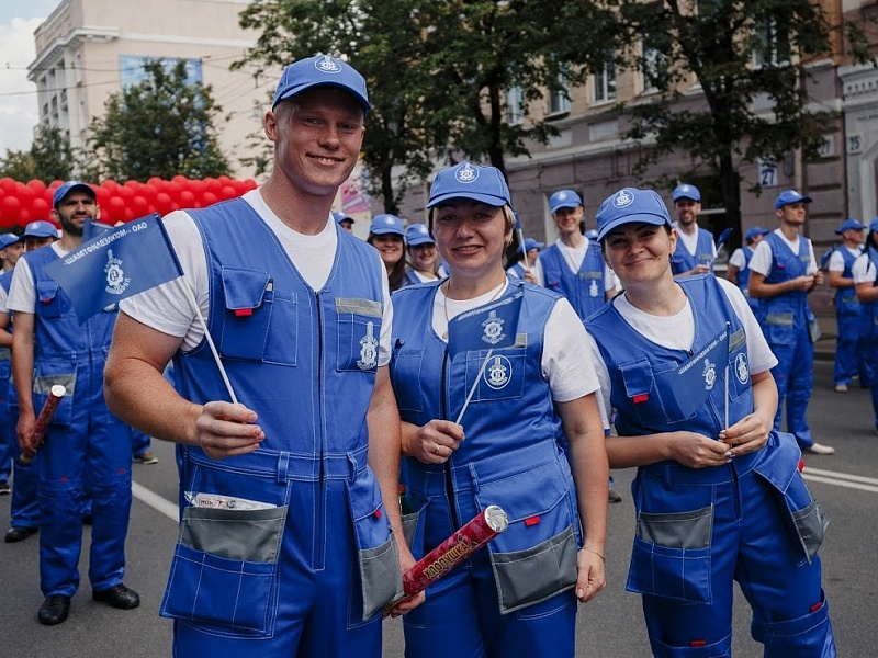 Театрализованное шествие «Всем сердцем с тобой, мой город родной!»