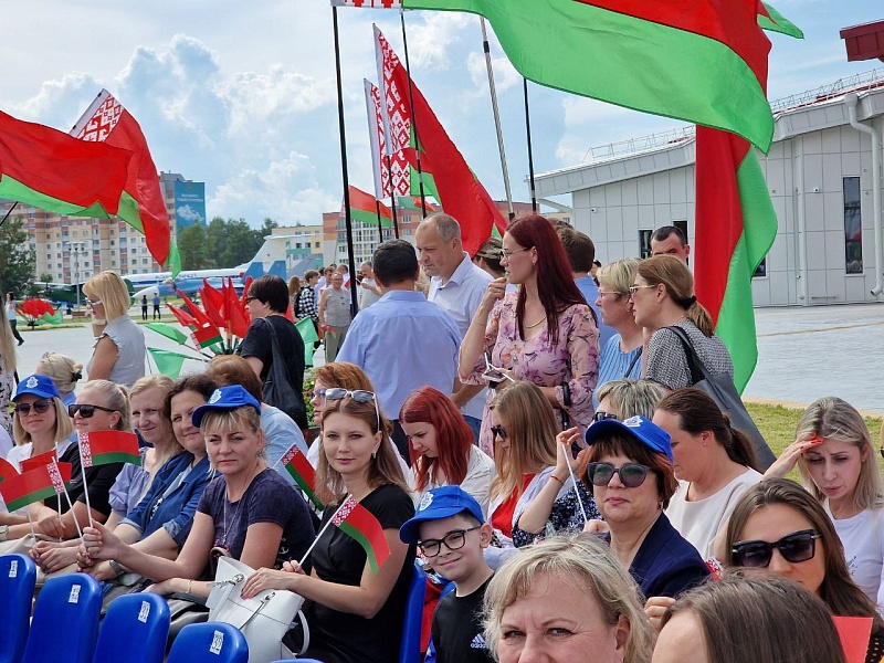 Церемония открытия областной Доске почета