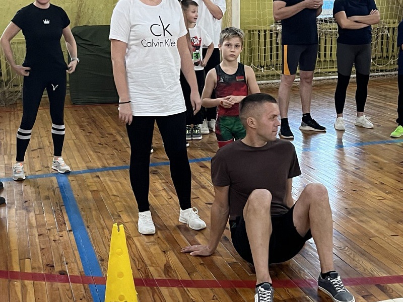 спортивный праздник «Мама, папа, я — спортивная семья»