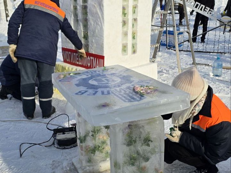 Могилевлифтмаш ПОБЕДИТЕЛЬ городского конкурса "Снежная сказка Могилева"