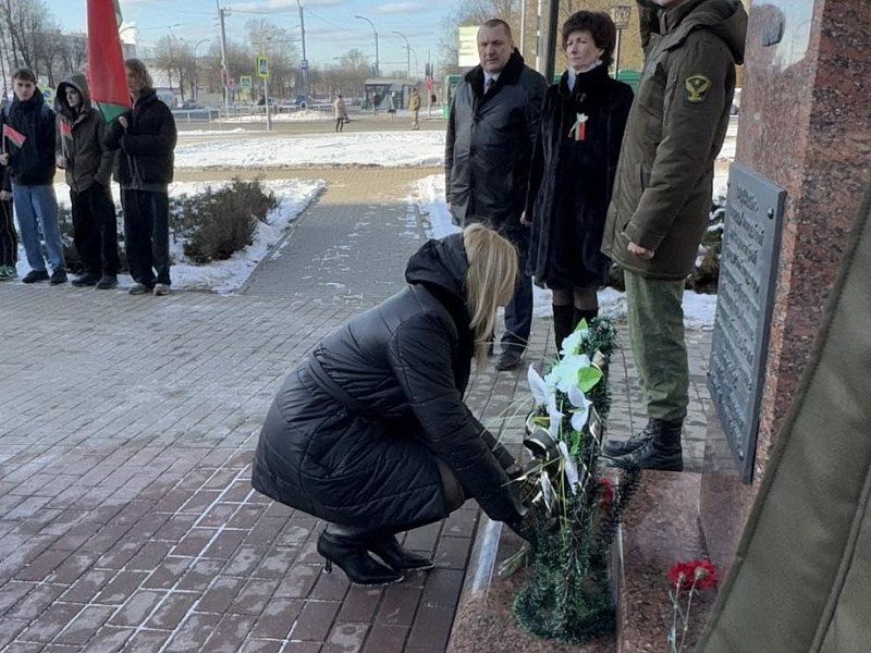 Возложение цветов