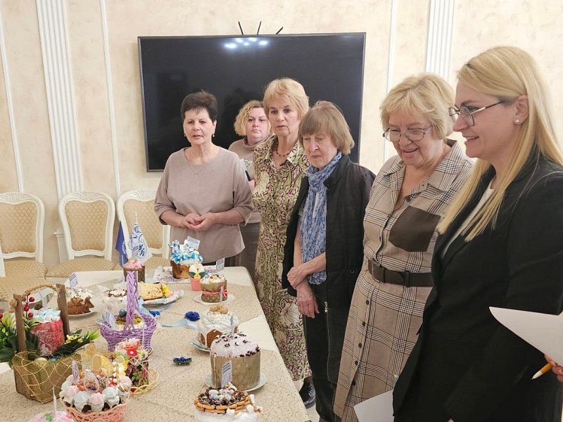 "Сохраняя традиции": Пасхальный смотр-конкурс куличей на "Могилевлифтмаш" объединил сердца