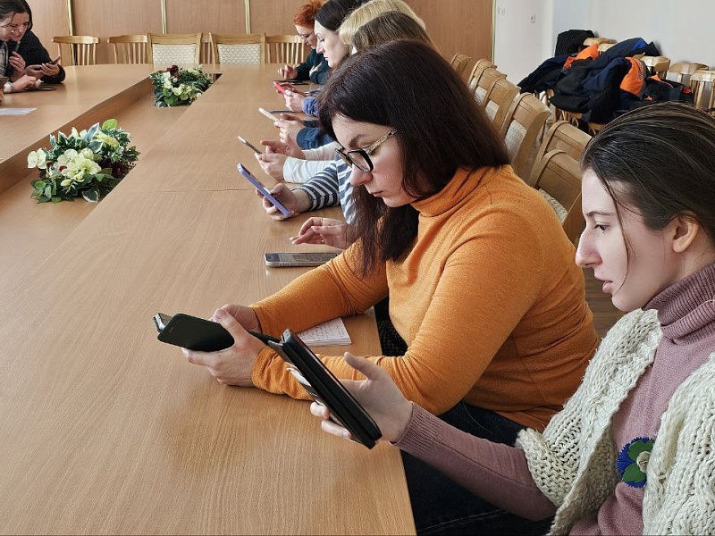 Интеллект, красота и гордость: активистки БСЖ Могилевлифтмаш встречают весну красиво!