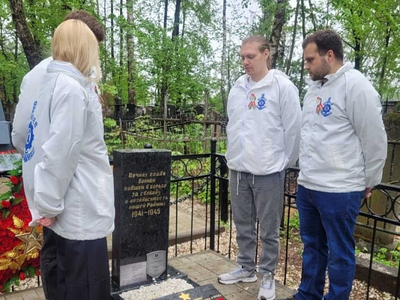 «Память в граните и в сердцах»: молодежный актив «Могилевлифтмаш» почтил память освободителей