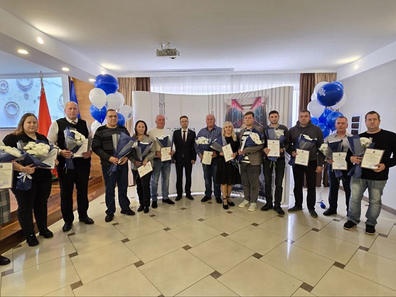 "Могилевлифтмаш" чествует лучших! Торжественная церемония награждения в честь Дня машиностроителя! 