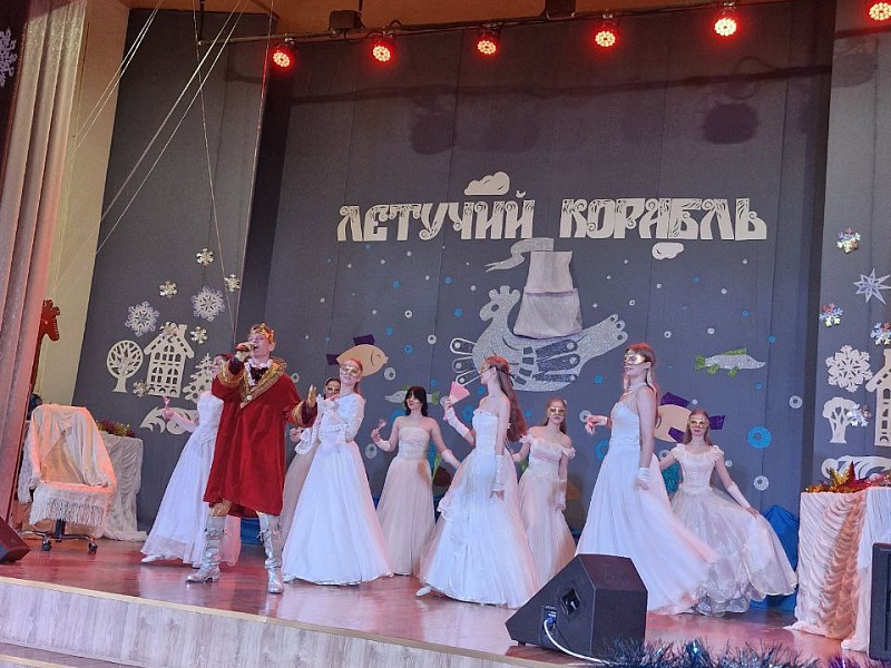 В НОВЫЙ ГОД - С БЕЛОЙ РУСЬЮ 