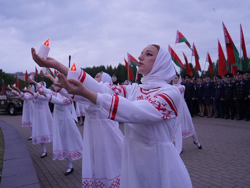 Коллектив "Могилевлифтмаш" принял участие в митинге-реквиеме «Звон скорби» на Буйничском поле