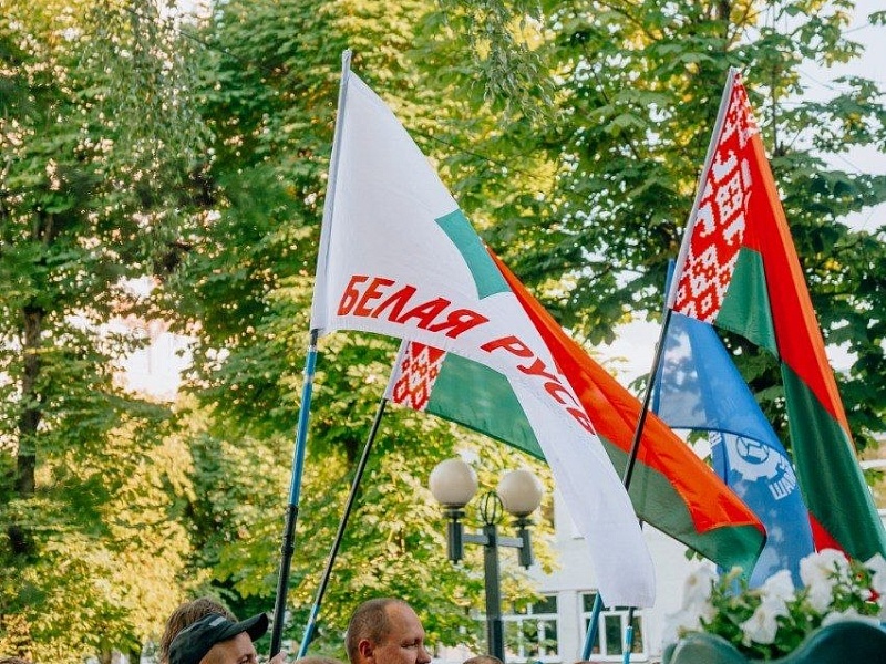 Священный долг и вечная память: лифтостроители провели акцию «Огонь доблести и памяти»