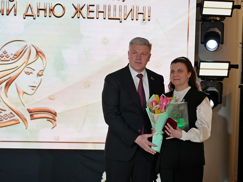 Высокая награда за материнский подвиг: Виктория Любенкова удостоена ордена Матери