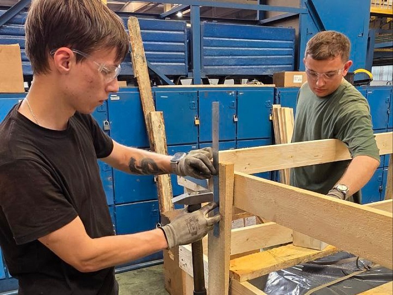 Студенческие отряды на "Могилевлифтмаш": новый этап и ценный опыт