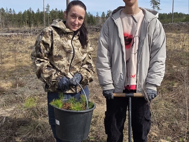 К республиканской акции «Лес! Дабро! Парадак!» присоединился трудовой коллектив ОАО "Могилевлифтмаш"