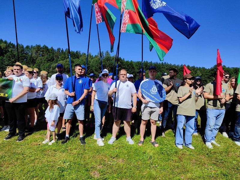 Команда ОАО "Могилевлифтмаш" приняла участие в республиканском фестивале работающей молодёжи "Олимпия 2025"