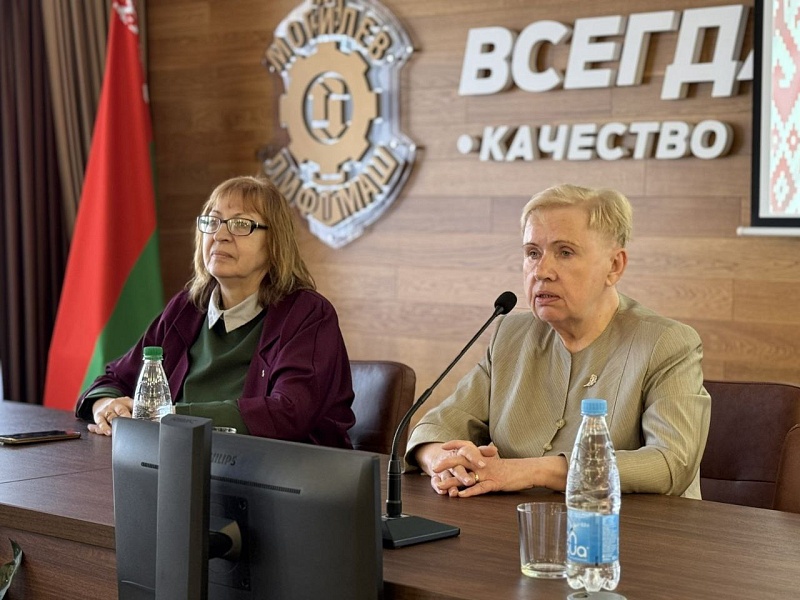 Семинар о Конституции: на «Могилевлифтмаш» обсудили изменения и дополнения в основной закон страны