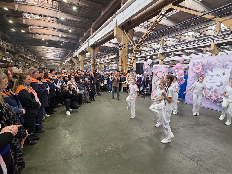 «Женщины — наше вдохновение!»: праздничный концерт в ОАО «Могилевлифтмаш»