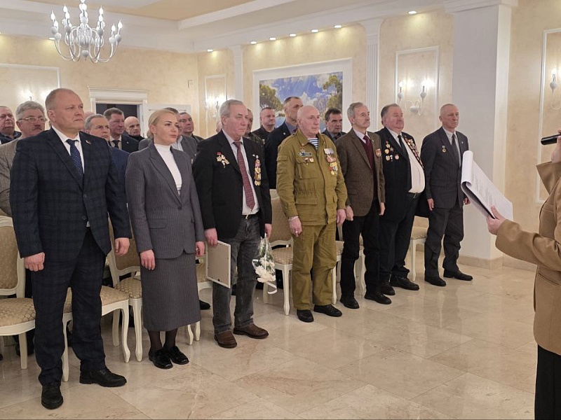 У ОТЧИЗНЫ ГЕРОЕВ НЕ СЧЕСТЬ